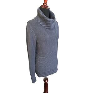 Navy blue Gap thick turtleneck sweater